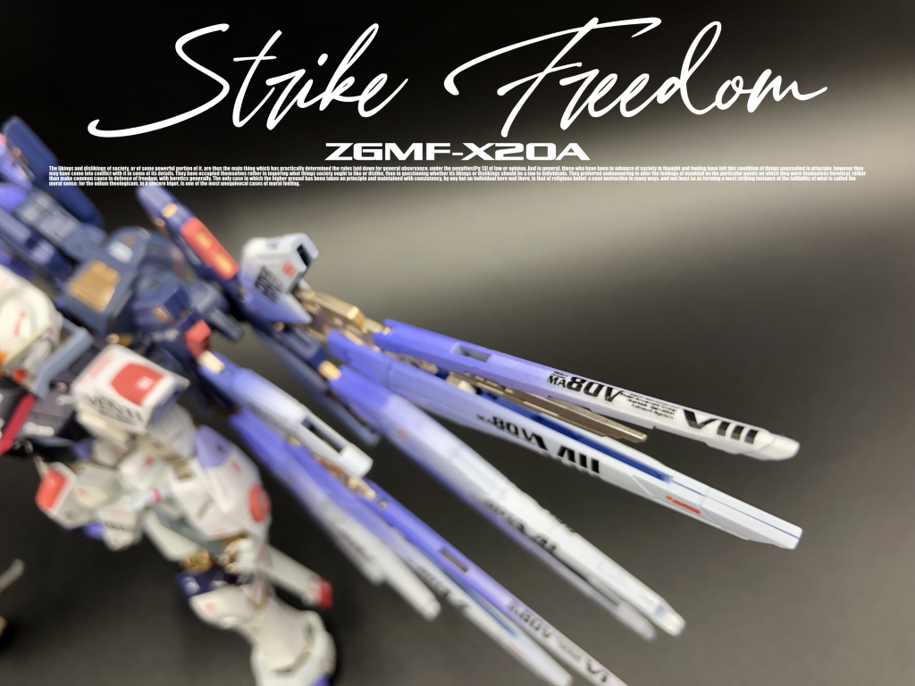 機動兵装ウイングのドラグーンが格納される細いパーツにもデカールを貼っています。（目立ちませんが・・・）