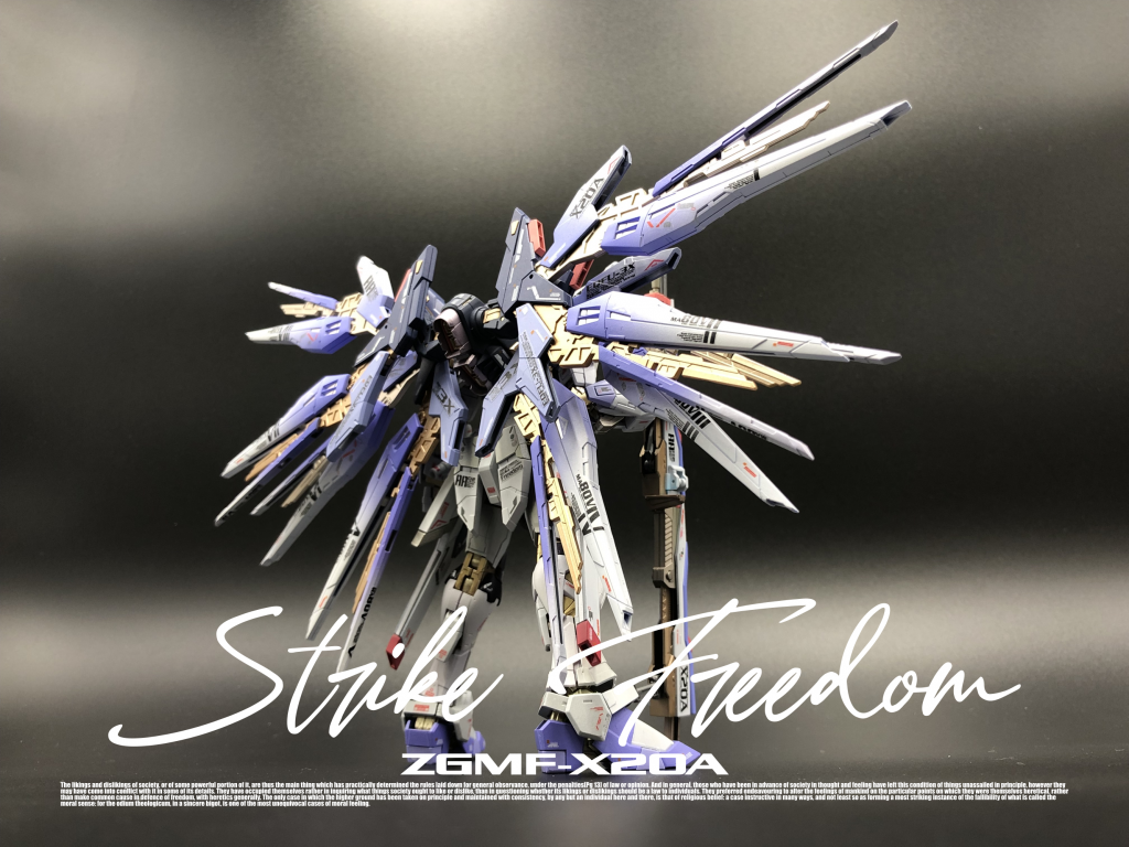 　ドラグーンは、どうするか、悩みました。　あまり作例のない。青と白のグラデーションで塗装をしました。　Hi-νガンダムのフィンファンネルなどがイメージソースです。