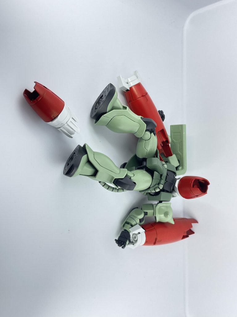 実装はされず、直接攻撃可能な試作ドラグーンユニットという設定
