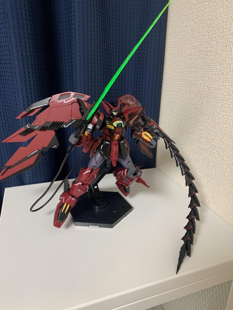 エアブラシで全塗装塗装しました。レシピに近い色味ですが、ブルー部分は黒に近くしました。関節はほぼabsなのでミッチャクロンロン塗布後の塗装です。つや消し仕上げです。