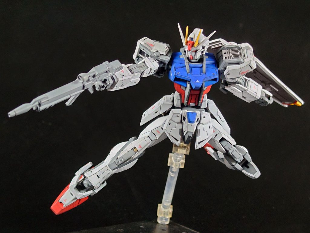 種ポーズ。可動域はキットのままです。