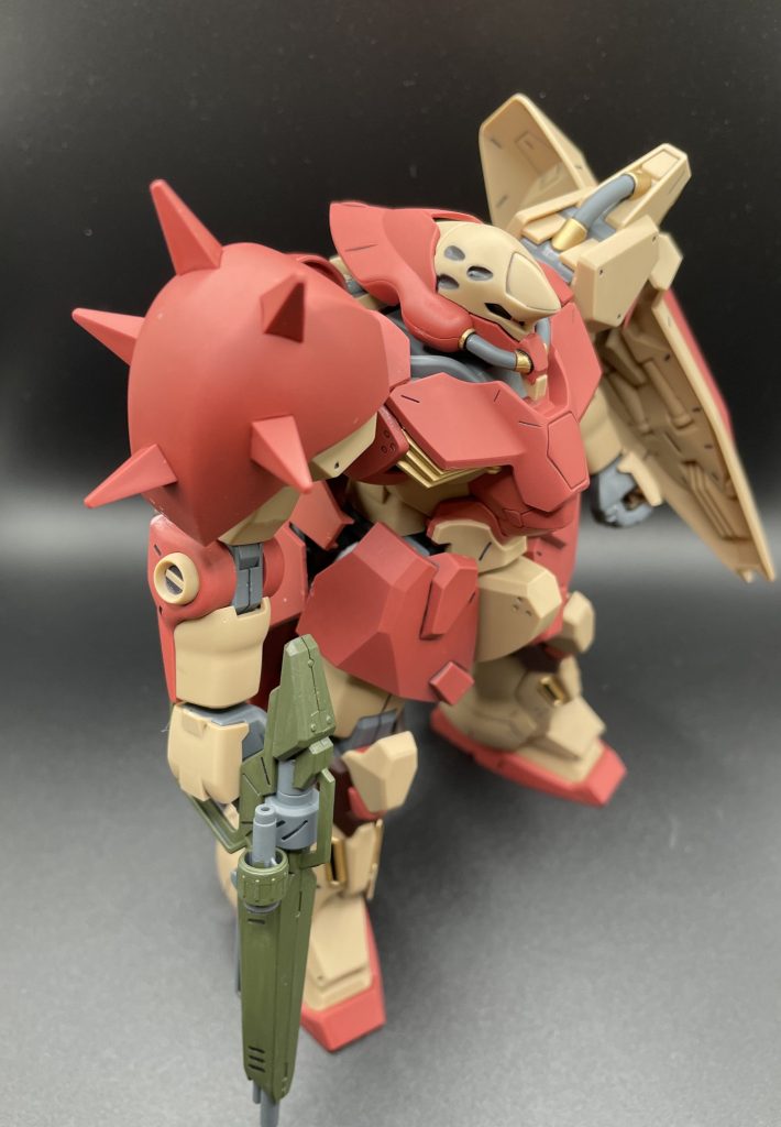 黄色い部分はゴールドに、墨入れとつや消しスプレーで仕上げたものです。手に入れるのが難しいキットなのでシンプルに作りました。