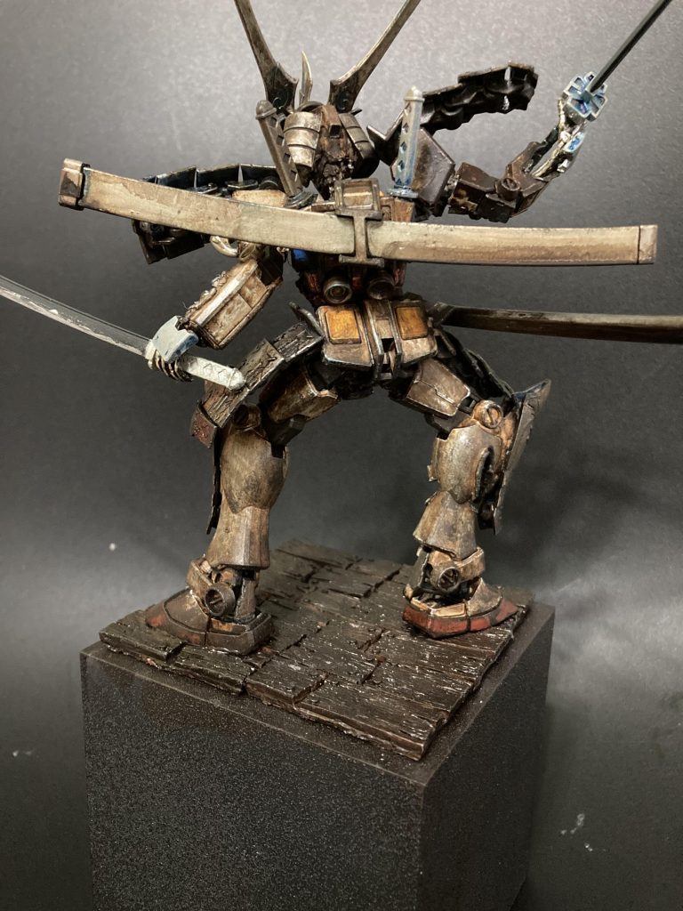 お手軽なエントリーグレードをベースに、