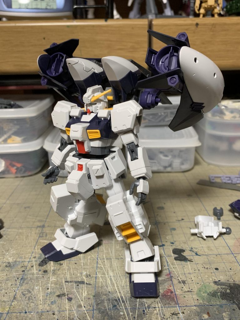 まずはぱち組のヘイズル改にフルドドⅡとキハールⅡを背負わせるところからスタート。