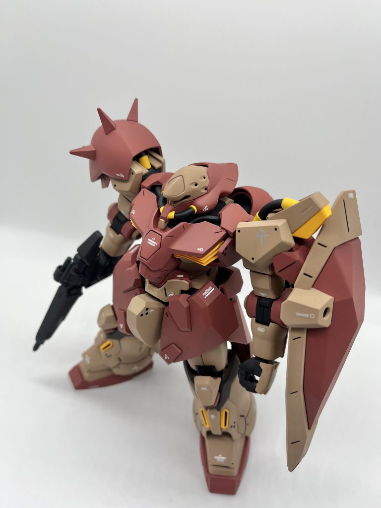 マフティーのマークは手書きしてみました。思ったより上手くいってよかったです。  