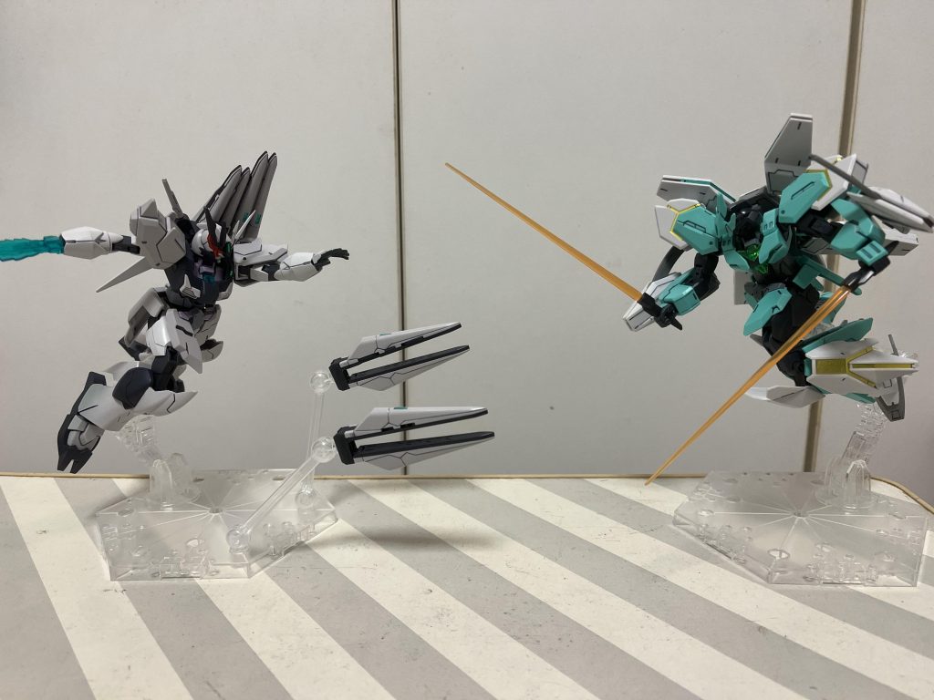 そこにいたフェイクνと!ヒロト、早く換装しろ!