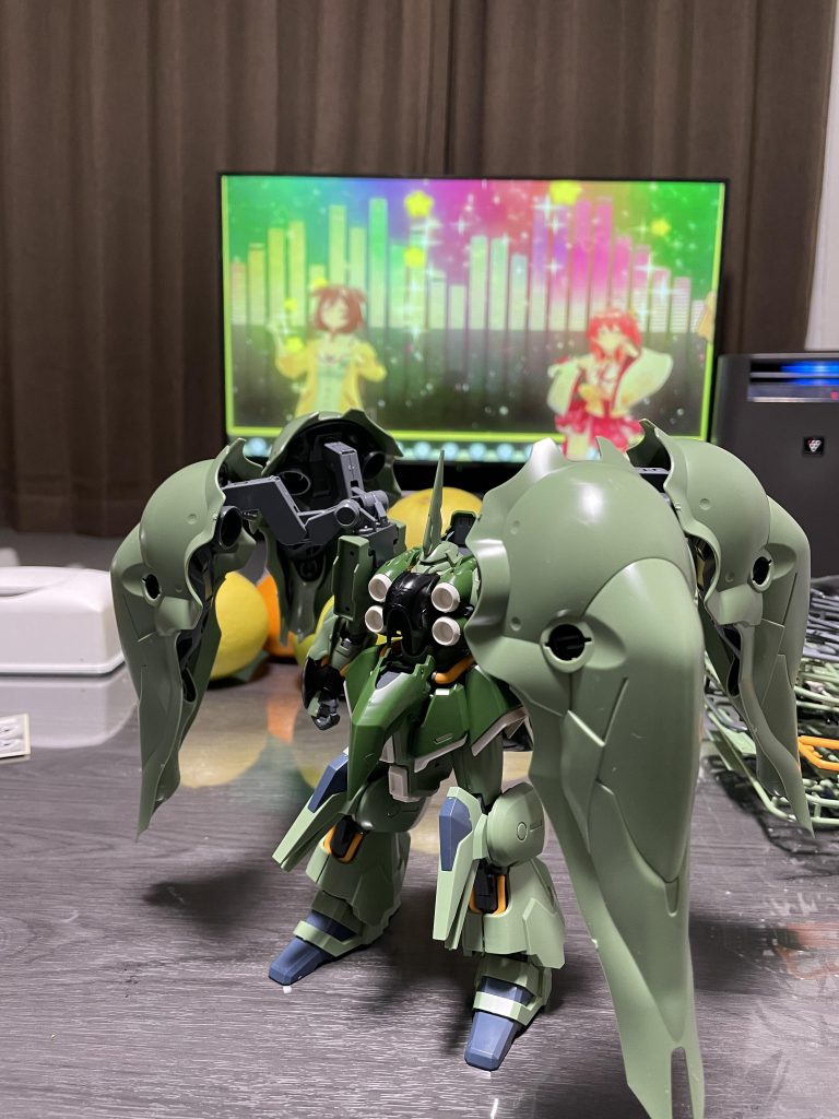 素組み状態。年始には組み終わっていたので、浮気して何個か組んでいますが約4ヶ月かかりました。