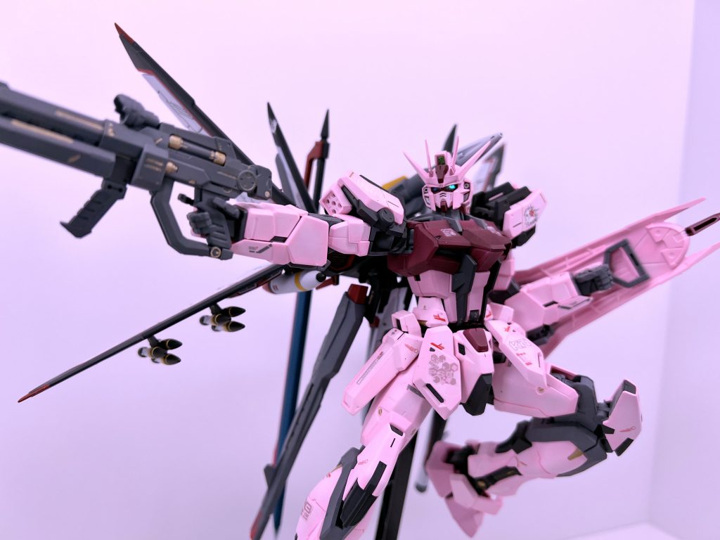 デカールは付属のドライデカールや市販の水転写デカールを混ぜながら貼りました