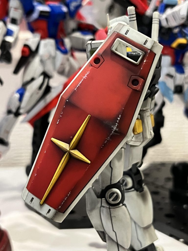 シールドの汚しはとても楽しく満足の出来です