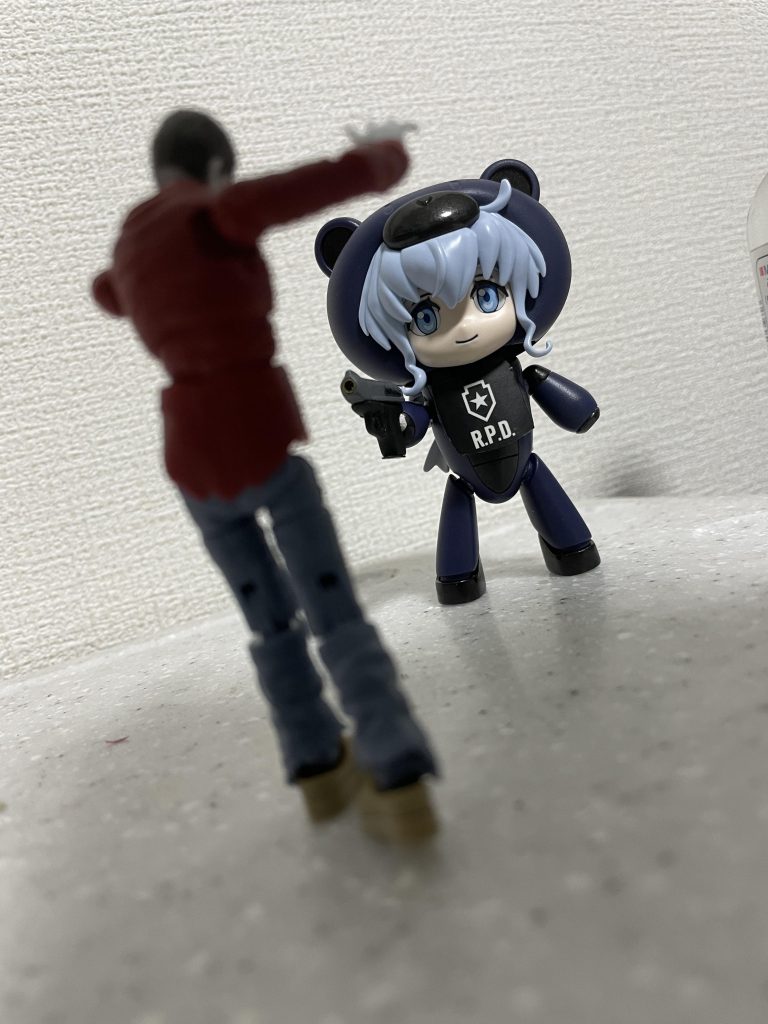 コトブキヤのゾンビノイドアゴニーと撮影。