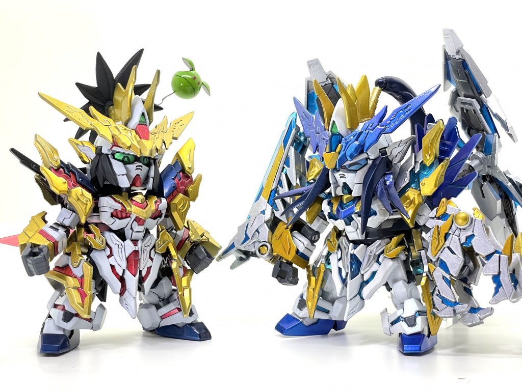 ノーマル劉備と比較。大分、ゴテゴテしてますね。