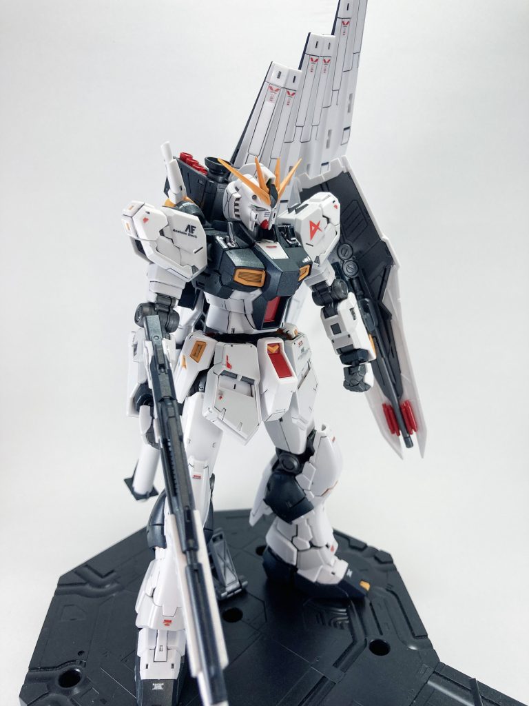 νガンダム–2枚目/制作者：mamepla