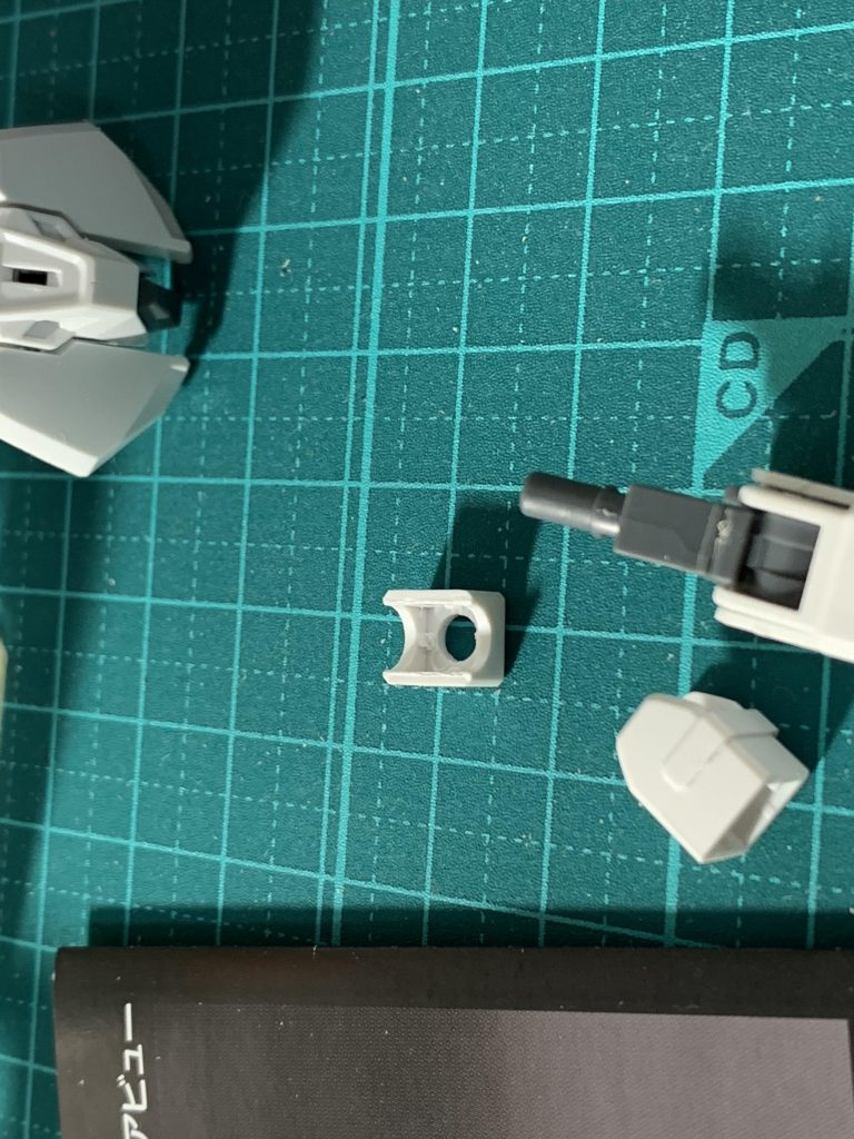 次に腕の関節を減らしつつ全体を短縮化