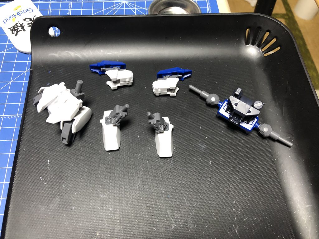 加工パーツ一覧です。比較的簡単な加工で結構改善されたので、とても勉強になりました。とはいえ現行のキットは元々可動範囲が優秀なので、今回は特別って感じですが^_^;