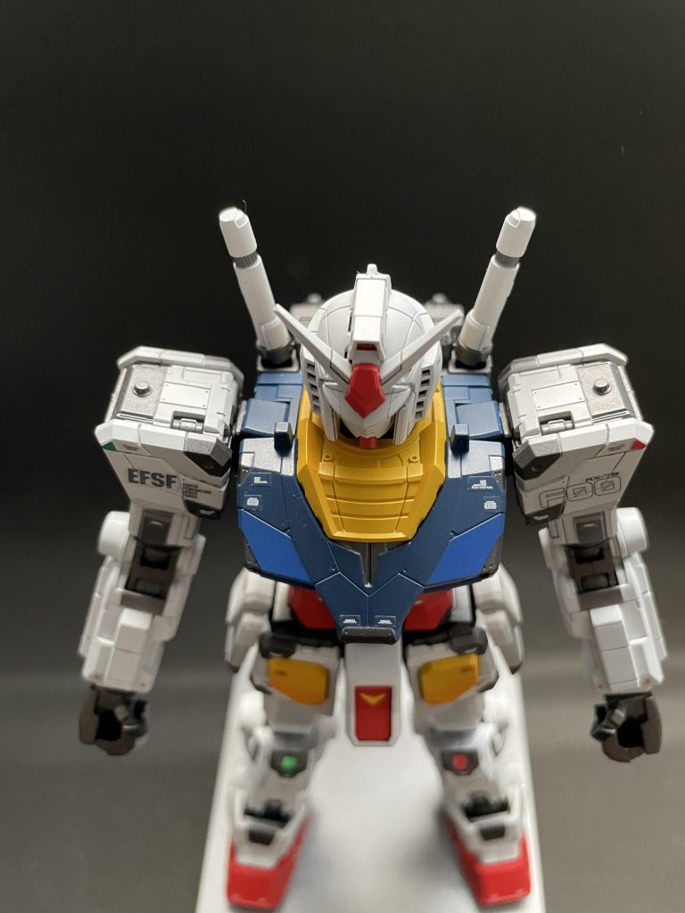 マーキングは付属のガンダムデカールとRGユニコーンの余った物を使用。欲を言えば水転写のが良かった_(:3 」∠)_最後に半光沢でトップコートして完成です!