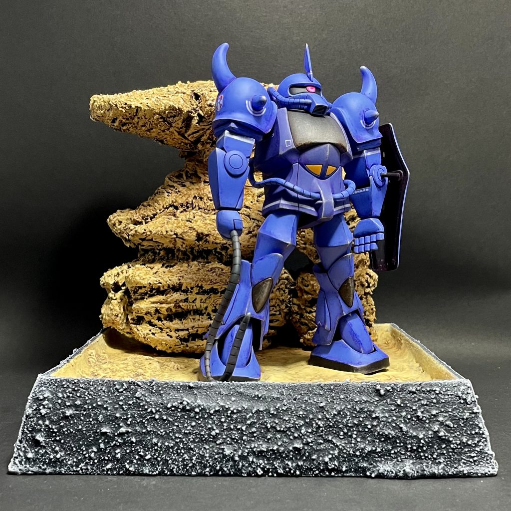 煽り気味の全景です。