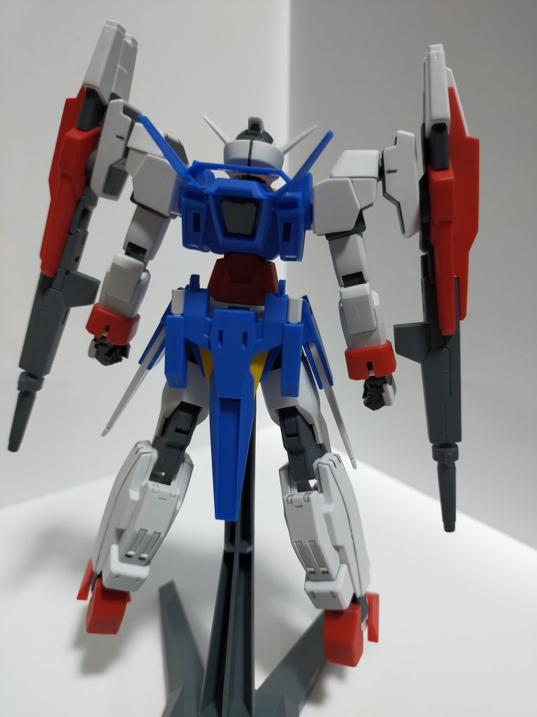 特に思い入れもないけど、今風ガンダムを作ってみたかったという欲求に駆られただけですが、コレはこれで良いものでしたね。
