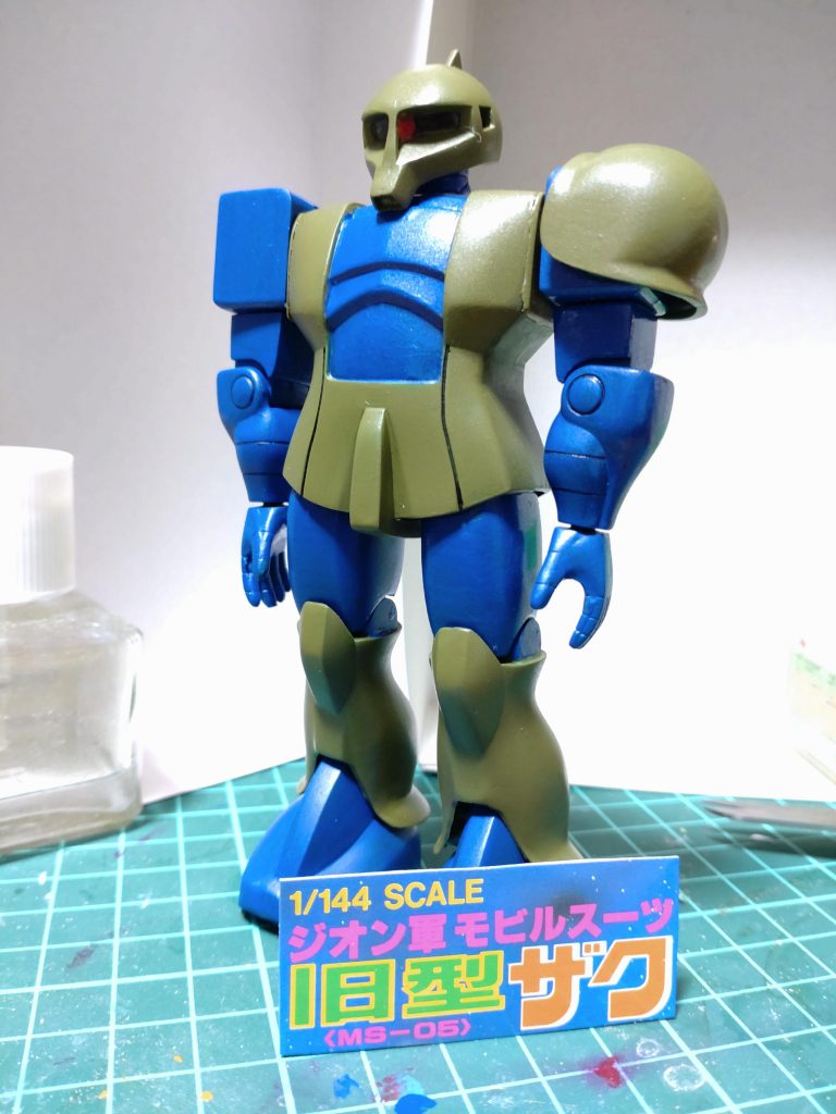 首を長くして、首を引けるようにしております。少し粗は目立ちましたが満足しております。ヒートホークは無くしました(泣)