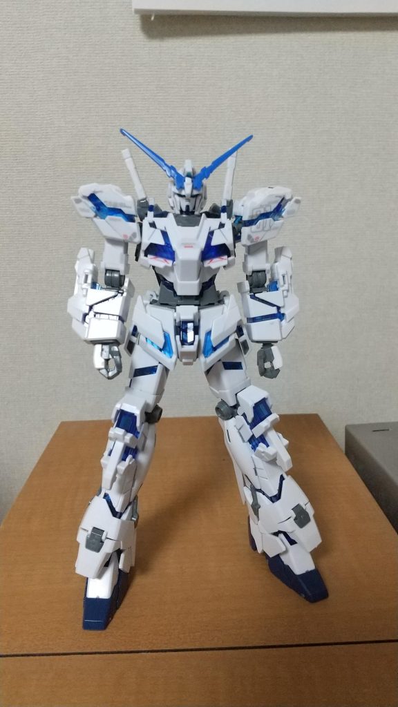 素立でパシャリ。カトキ氏のデザインは本当にカッコいいですね～♪