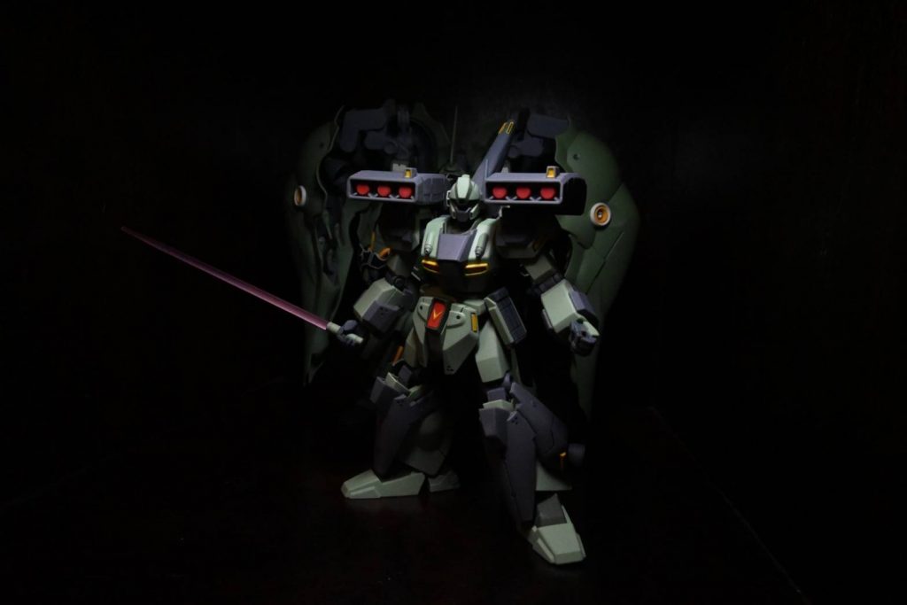 ロンド・ベル隊に属するクラップ級キャロットのMS隊小隊長。記事名の通り、乗機はスターク・ジェガン。設定上の名前もない所謂モブキャラであるが、第1話冒頭にて極めて印象深い活躍をしたことで強烈な印象を残している。