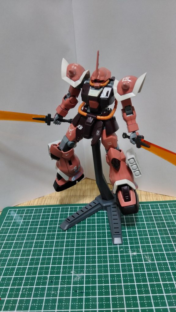 そして、ヒートサーベルが二つ。ちなみにヒートサーベルは…