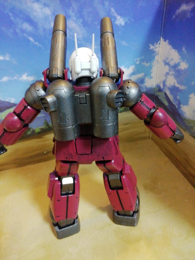 黒下地でシャアレッドベタベタ筆塗りしました‼️筆ムラは味ですよアジ(^ω^)