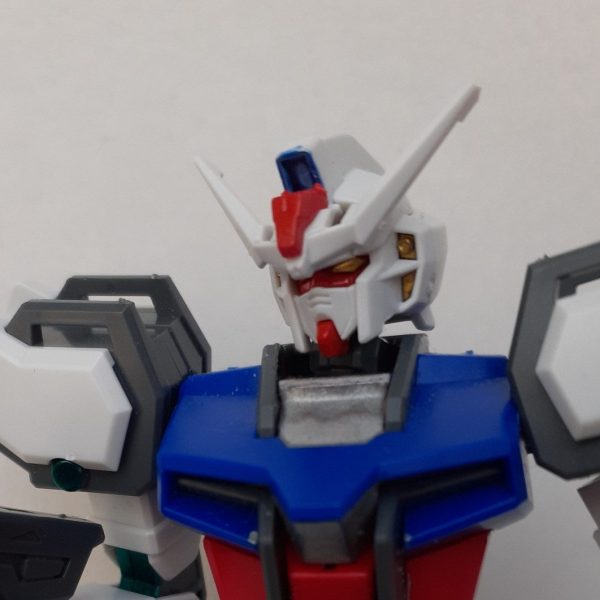 試作量産型ストライクガンダム