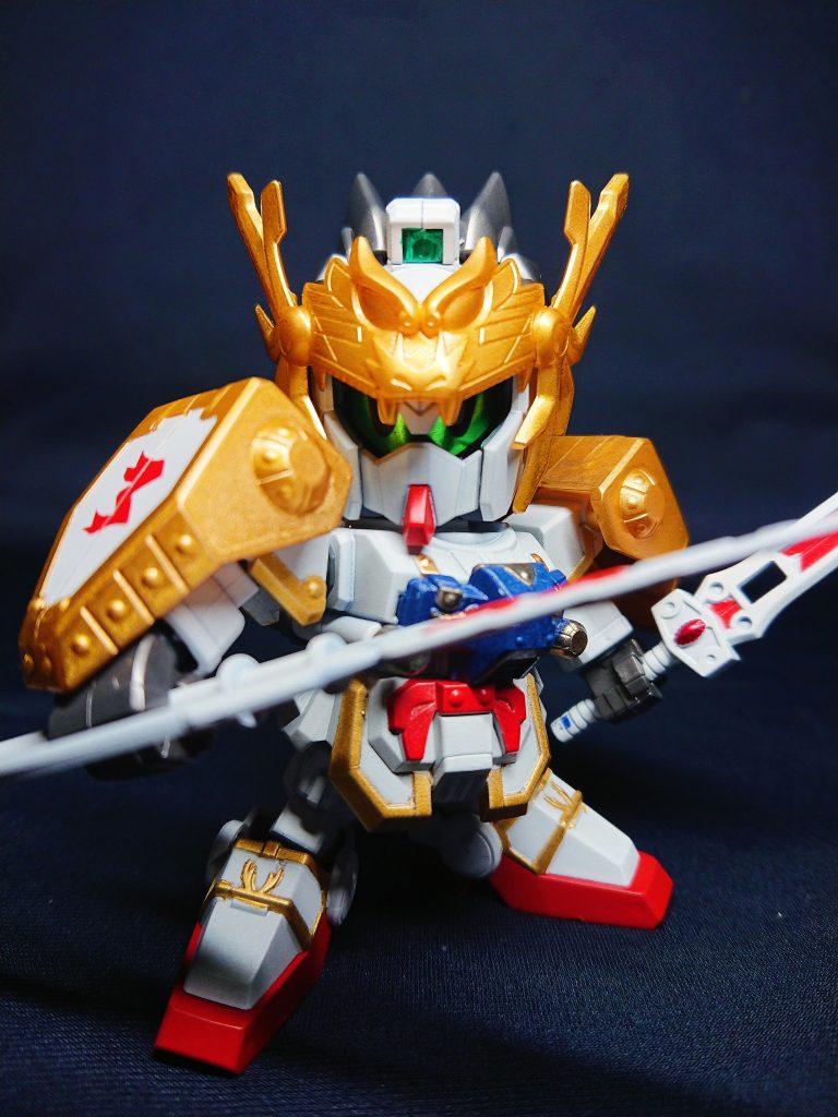 馬騰は後漢王朝初代皇帝の光武帝に仕えていた馬援の子孫で、馬超の父となります。曹操の手を結びますが、正史でも演義でも最後は曹操と敵対し、馬超と甥の馬岱を残し、馬騰もろとも一族皆殺しとなります。三国伝では演義ベースで、朝廷への忠誠心ある人物となっています。