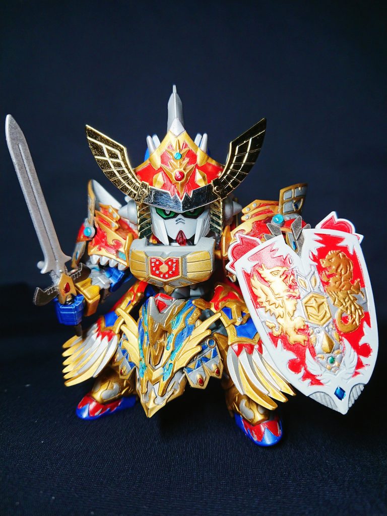 ナイトワールドへ召還されたブリティス王国の皇。元の世界へ還るためアーサーガンダムやナイトストライクと共に、アーサー王政権に反旗を翻す一派と戦う。