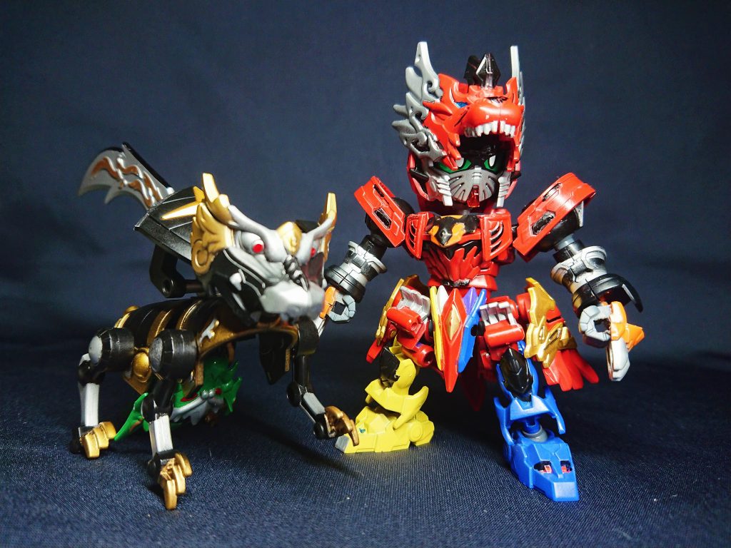 赤流火穏から一緒についてきたお供。誰にも懐かないが、激闘ガンダムにだけは懐いている。喜ぶと尾を振り回すが、危なすぎて誰も近づけない…