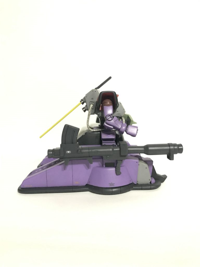 ジャイアント・バズーカーはドム・トローペンのラケーテン・バスをベースに、マガジンの向きを変えてラック、スコープを作り設定風にバズーカーのマウントは磁石での固定です