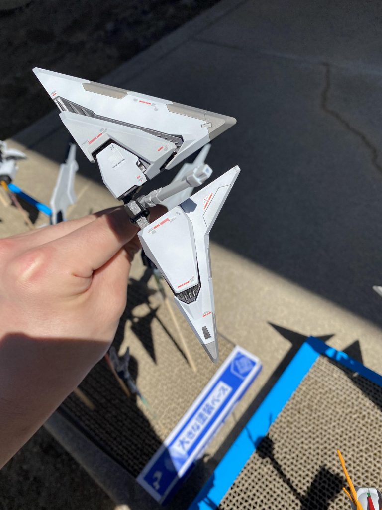 工程がかなり飛びますがこんな感じでパネルラインに沿って塗り分けを行いました。