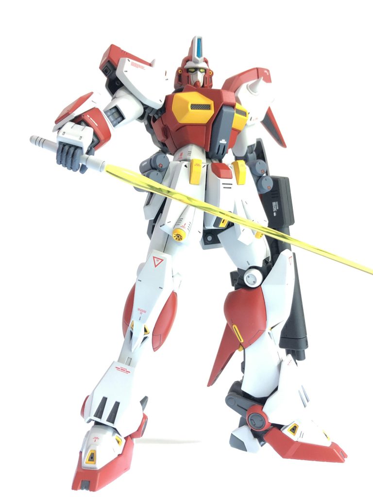 膝アーマーのマーク？が何か好みで無かったので、埋めて適当なデカールはってます。