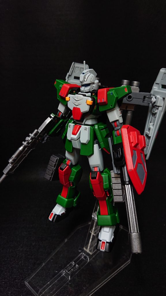 ミキシングで使用したパーツ頭部　　　　：ガンダムEz-SRボディ　　　：ガンダムヘビーアームズ腰部　　　　：ガンダムヘビーアームズ肩　　　　　：ガンダムEz-SR腕部　　　　：ガンダムヘビーアームズ脚部　　　　：ガンダムレオパルド･ダ･ヴィンチバックパック：ジャンクパーツをミキシング　　　　　　　(シールド×２、ビーム砲×２)