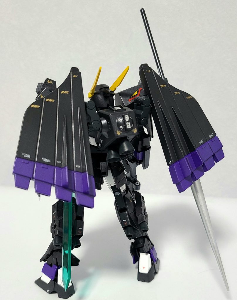 背部はベルガ・ギロスのシェルフノズルをほばそのまま流用しています。