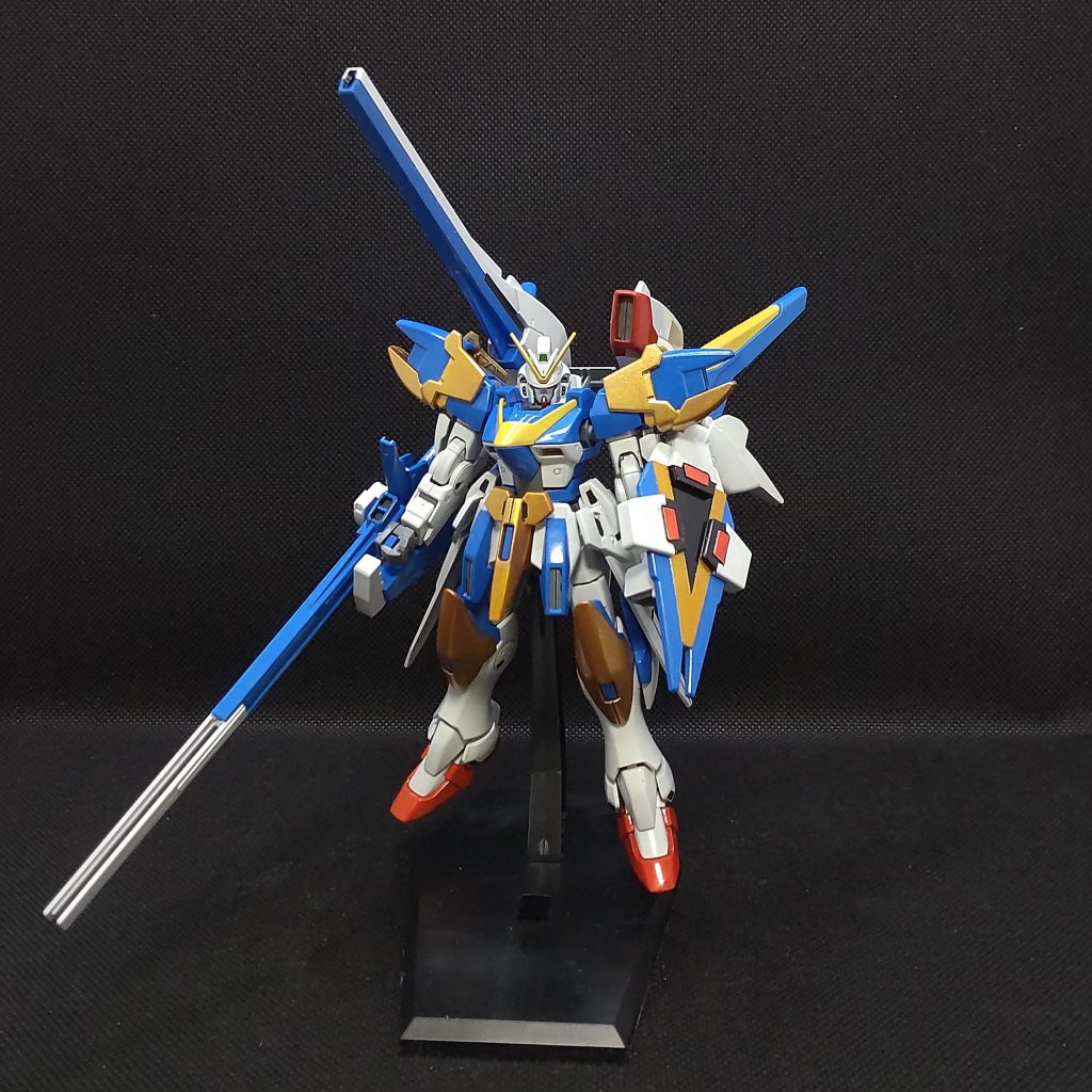 スタンド使ってこのポーズで飾るのが良さそうです(笑)