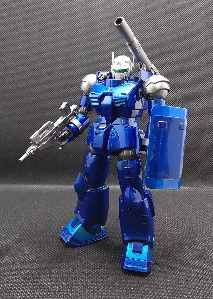 胸のインテークや盾のフチ、足首あたりが薄い方にしたんですが…正直ちょっと思ってた感じと違ったので、色の表現は難しいです。