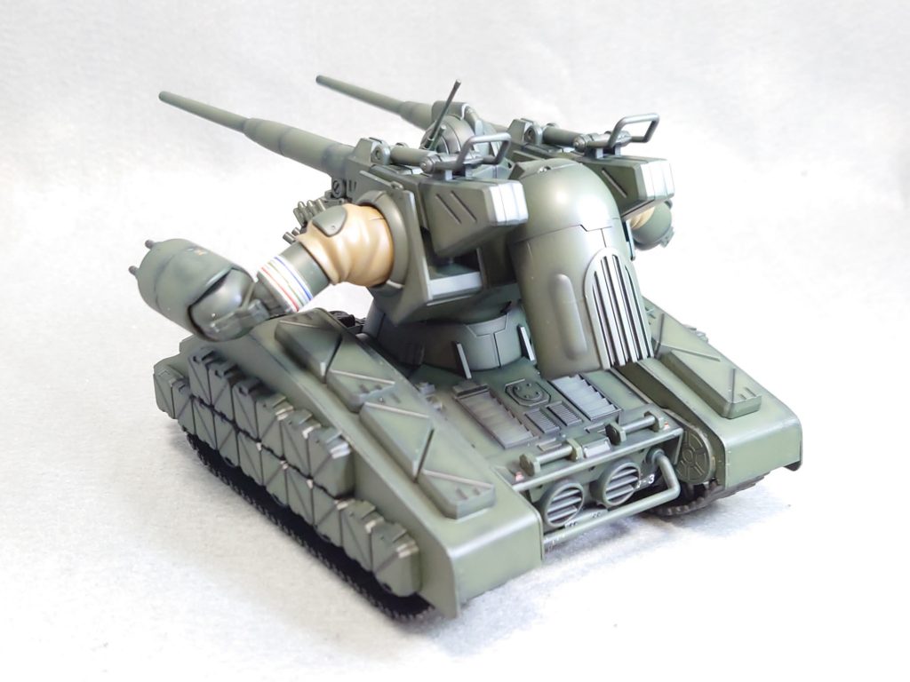 カラーリングは陸上自衛隊戦車カラーに塗装しています。