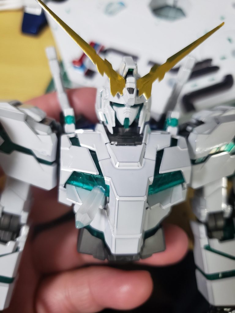 最後に。ボツ案件になったレジンでの表現を。細かく削って複製しようと試みましたが気泡が入るは形が不均一だはで上手くいかず…。小石での表現だ!ってなってから約1ヶ月半も費やしてました!笑終わり良ければそれで良し!?さぁさぁ、声高らかに!『ユニコォォォォォォォォォォォン!』