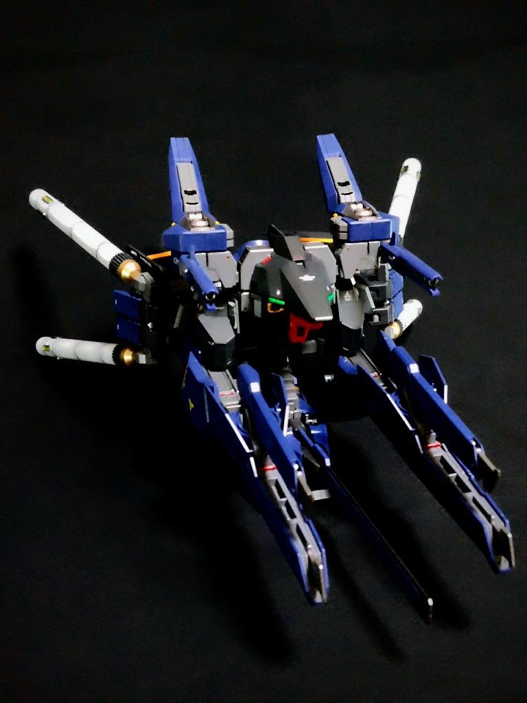 写真加工してバックを黒くして宇宙空間に浮いているようにしてみました。最後まで見ていただきありがとうございました。