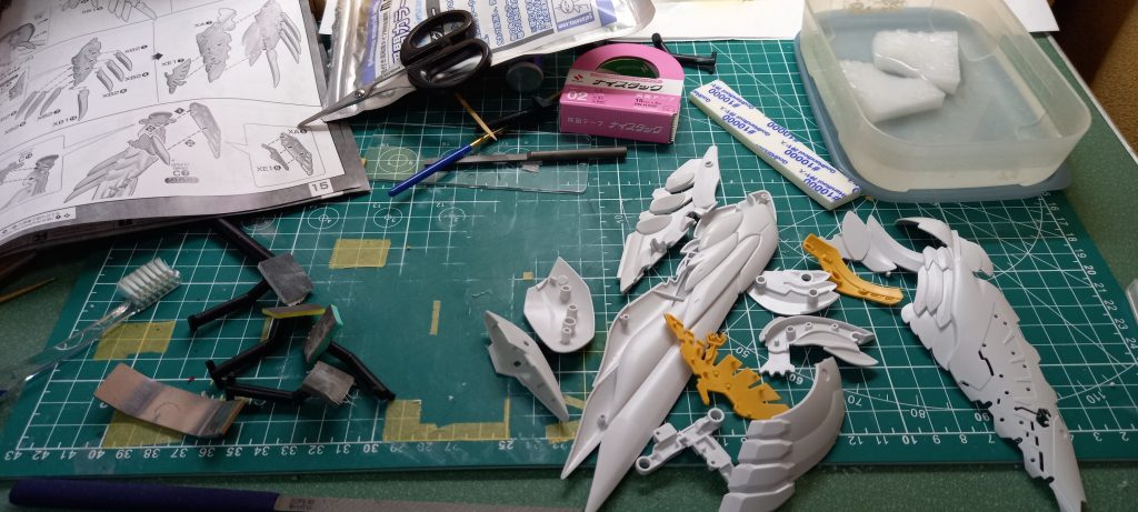 外装パーツなどは表面処理とモールドの一部掘り直し程度で大きな改造はしていません。