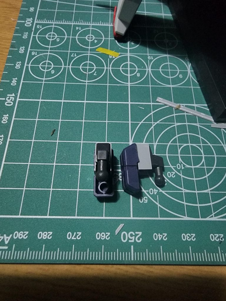 フルドド接続部はSガンダムのウイングバインダー(？)の接続パーツをハイゼンスレイⅡのダボ穴にねじ込み、プラ板で目隠ししてます