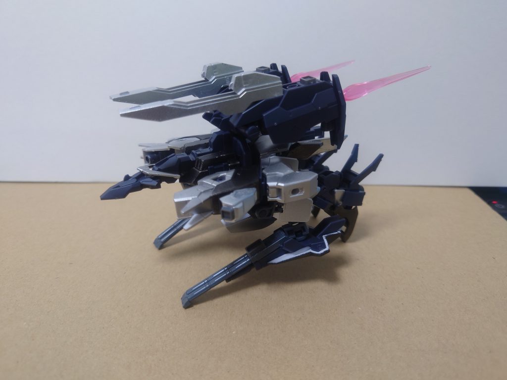 バルクアーマー単体で。ドラゴンっぽいシルエットを目指しました