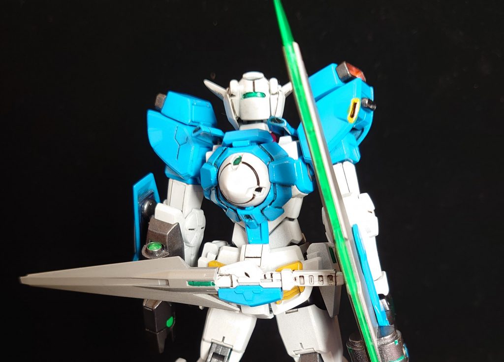 制作過程ではありませんが、こんなふうにGNドライブもといコーンスラスターが埋め込んであります。