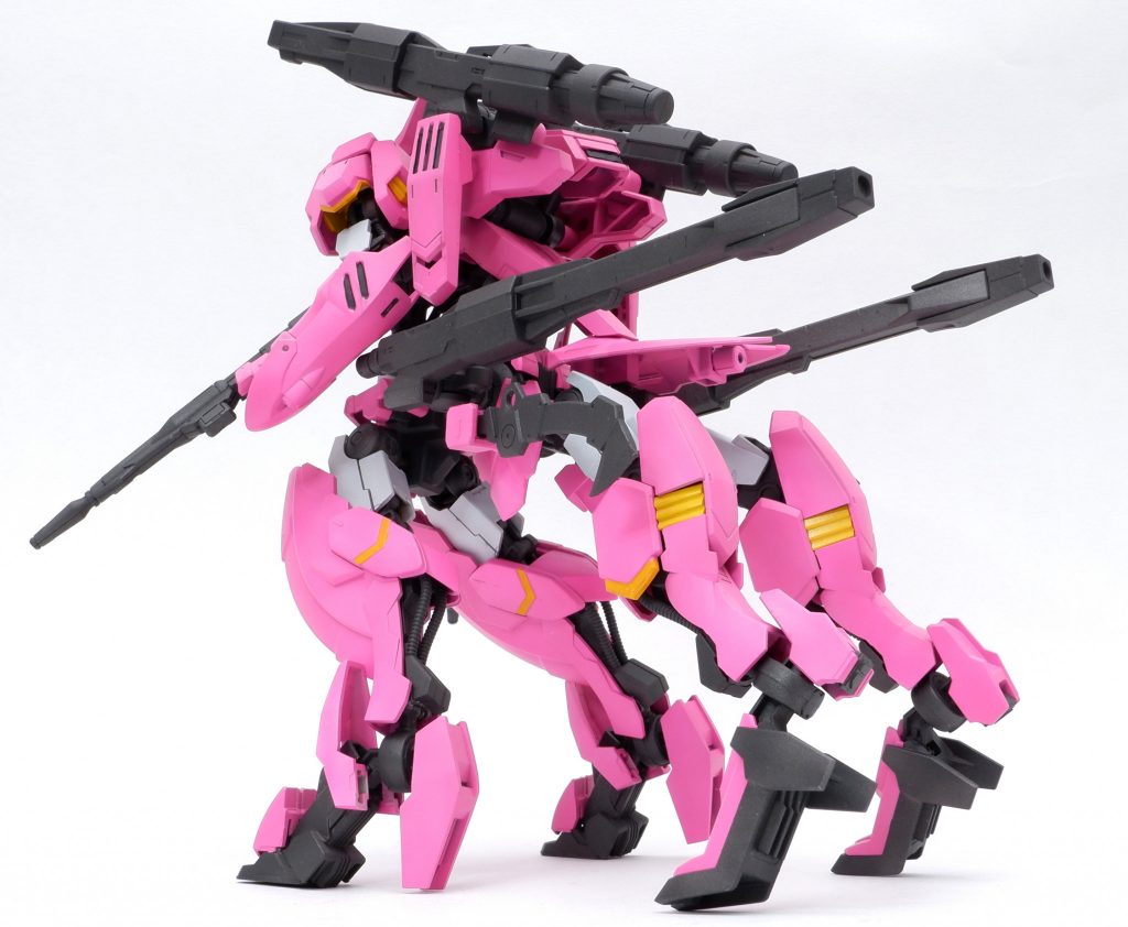 4脚なので色々武装を持たせられて楽しいです。