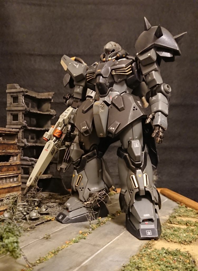 金属パーツに凝っていた時期で、穴を開けては「金属!」穴開けて「金属!」(本物感すげぇ~)と深夜にひとり悦に入っておりました...