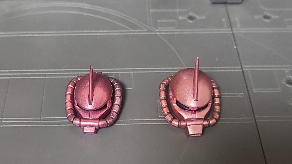 頭のサイズですが、やはりサイズがだいぶちがいますよね。同スケールとは思えません。