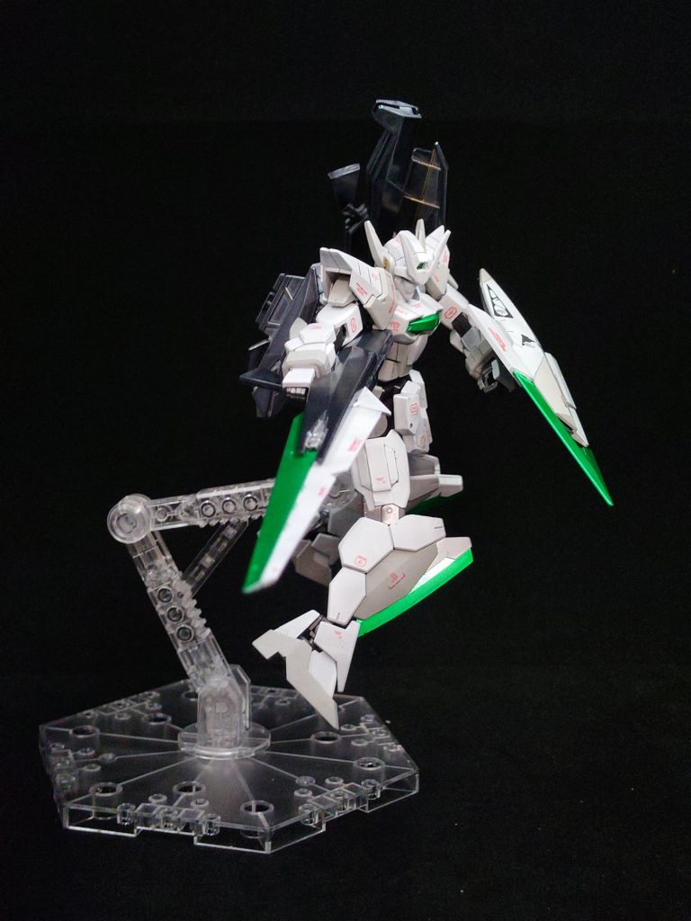 メインはバックパックの剣です。剣というより、銃剣だなぁコレ…