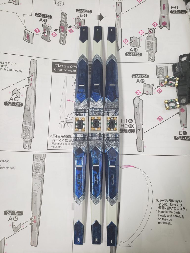 フィンファンネル。他のラップ塗装に比べると、少し弱めなラップ表現になりましたが濃淡が出て結果的に面白い仕上がりに繋がりました。