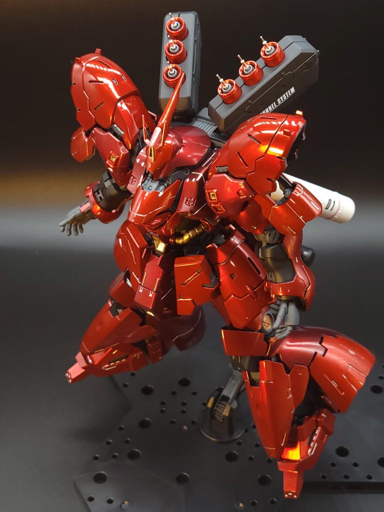 ■感想初のRG体験のサザビー、物量と部品の小ささ、細かさに途中で何度か投げたくなりました。ただ、完成したときの達成感から、今となっては別の作風でもう一度作りたいなと思ってしまうようなキットでした!もしお店で見かけたら、是非とも手にとって見てください☺️〜余談〜私事ですが、明日からこちらの拙作を静岡ホビーショーで展示させていただきます。もしフォロワー様の中でお気づきの方がいらっしゃいましたら、コッソリお声掛け頂けるととても嬉しいです😂